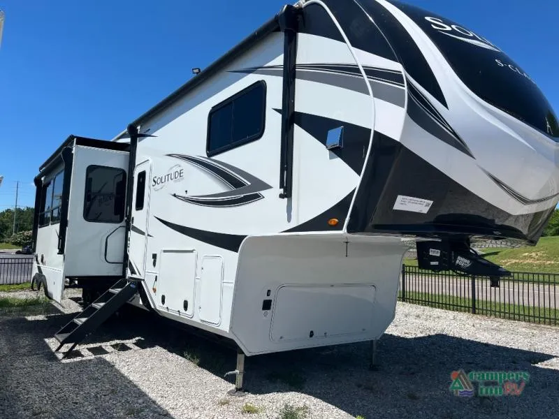 2023 Grand Design Solitude 3740BH - Photo 2