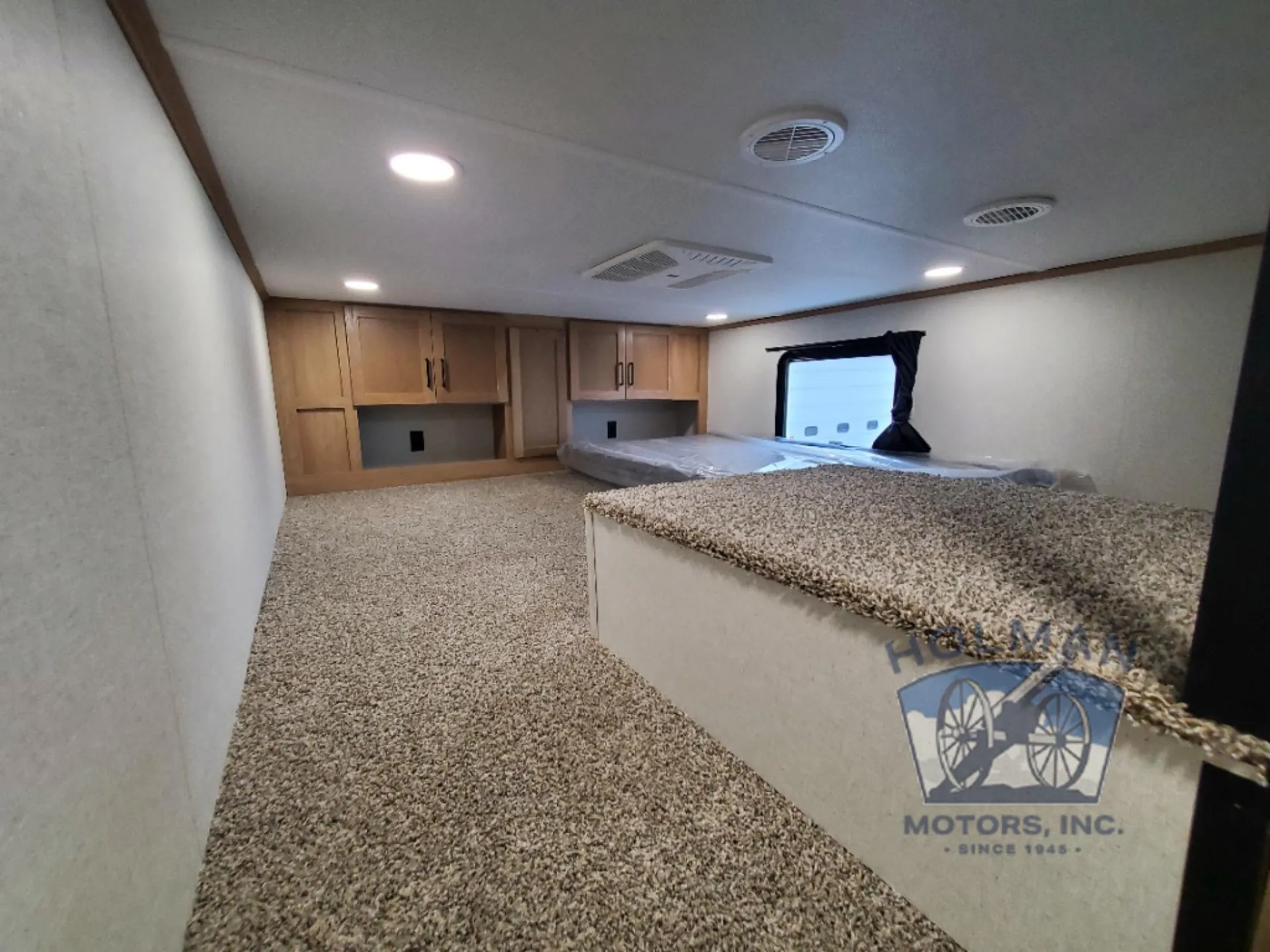 2026 Forest River Sandpiper Destination 422FKL — Photo 5