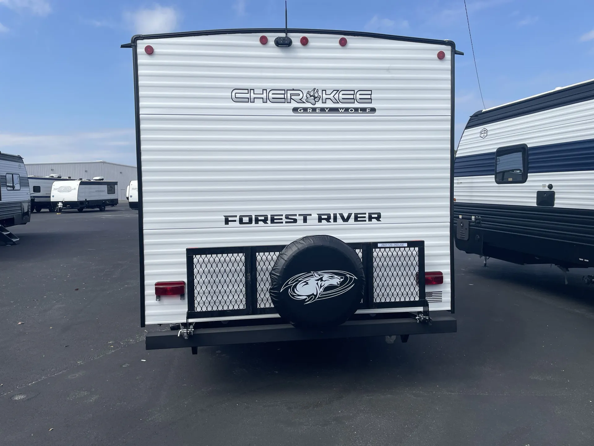 2026 Forest River Cherokee Grey Wolf 26DJSE — backside
