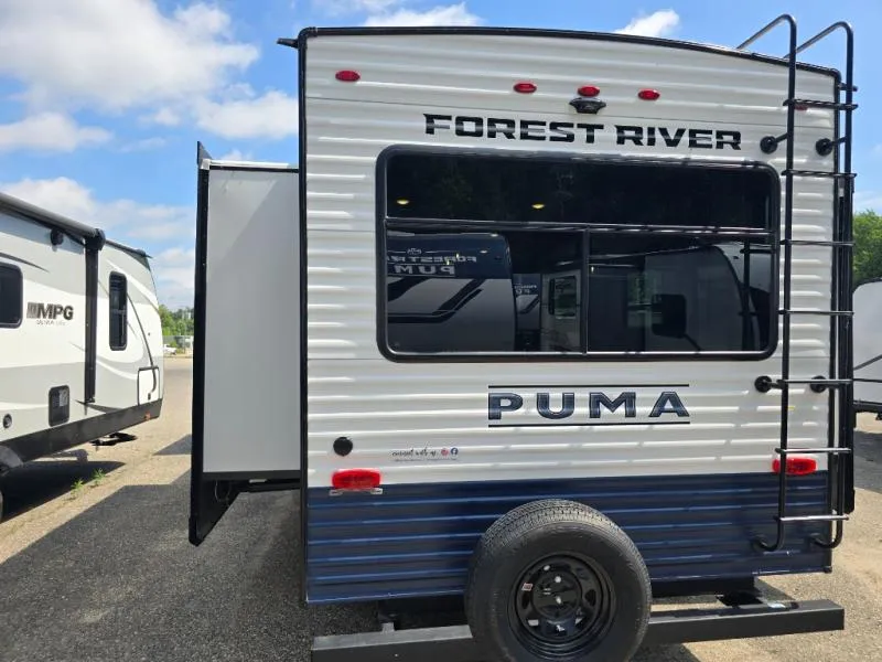 2025 Palomino Puma 31RLQS - Photo 4