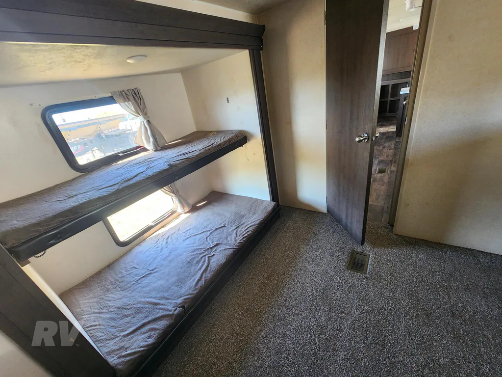 2019 Forest River Wildwood 31KQBTS, Photos photo 31