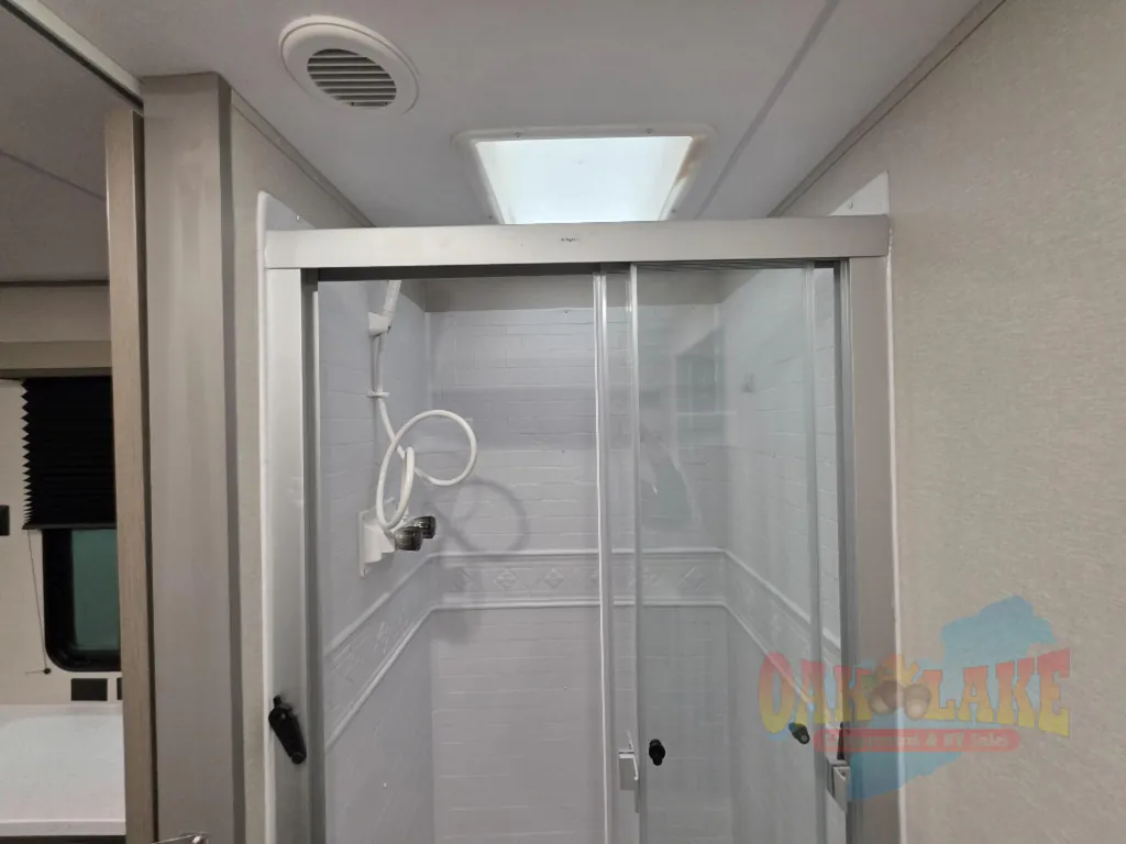 2026 Coachmen Catalina Legacy Edition 333DORM, Photos photo 25