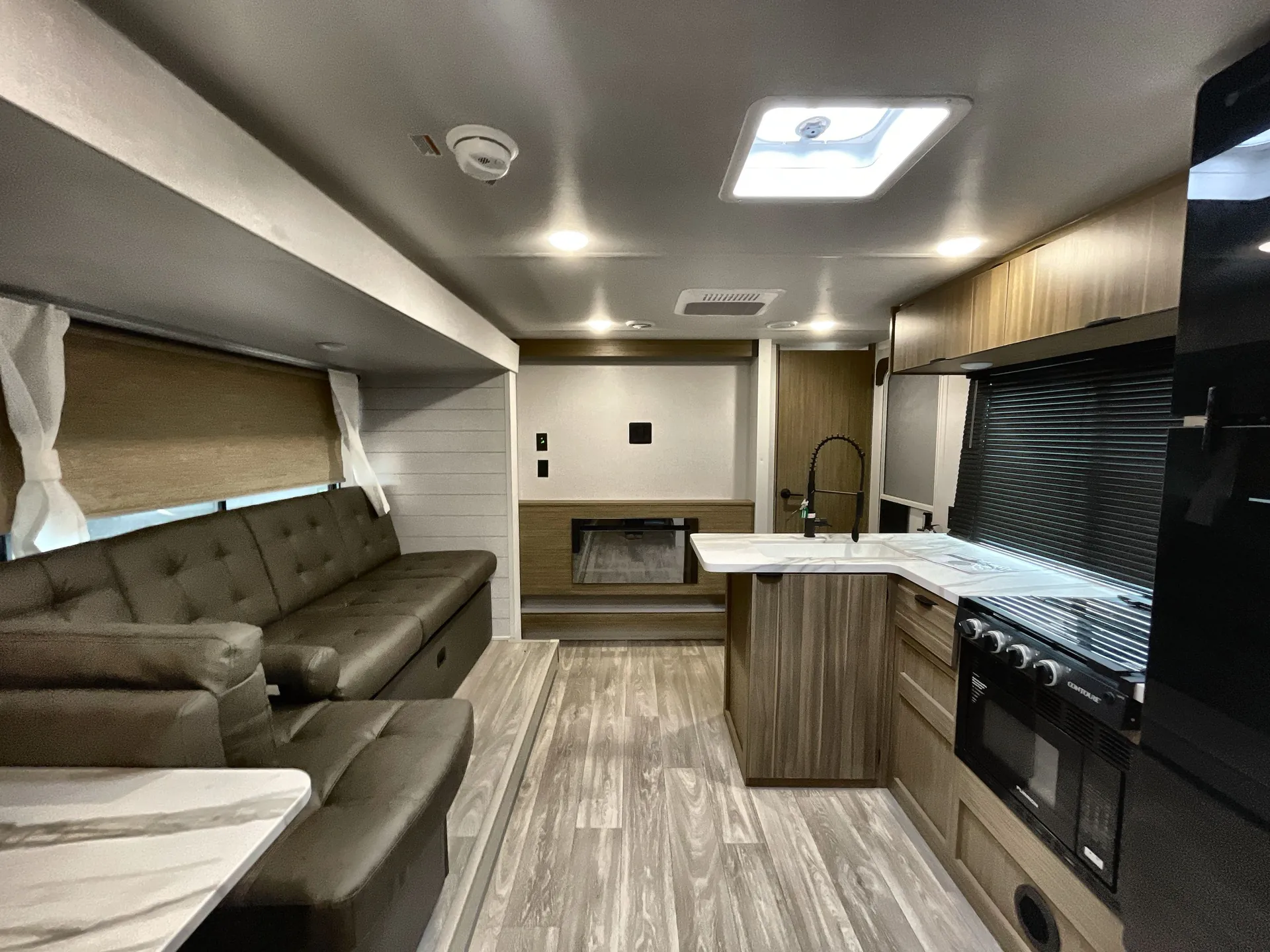 2027 Forest River Salem Cruise Lite 28VBXL — living area main
