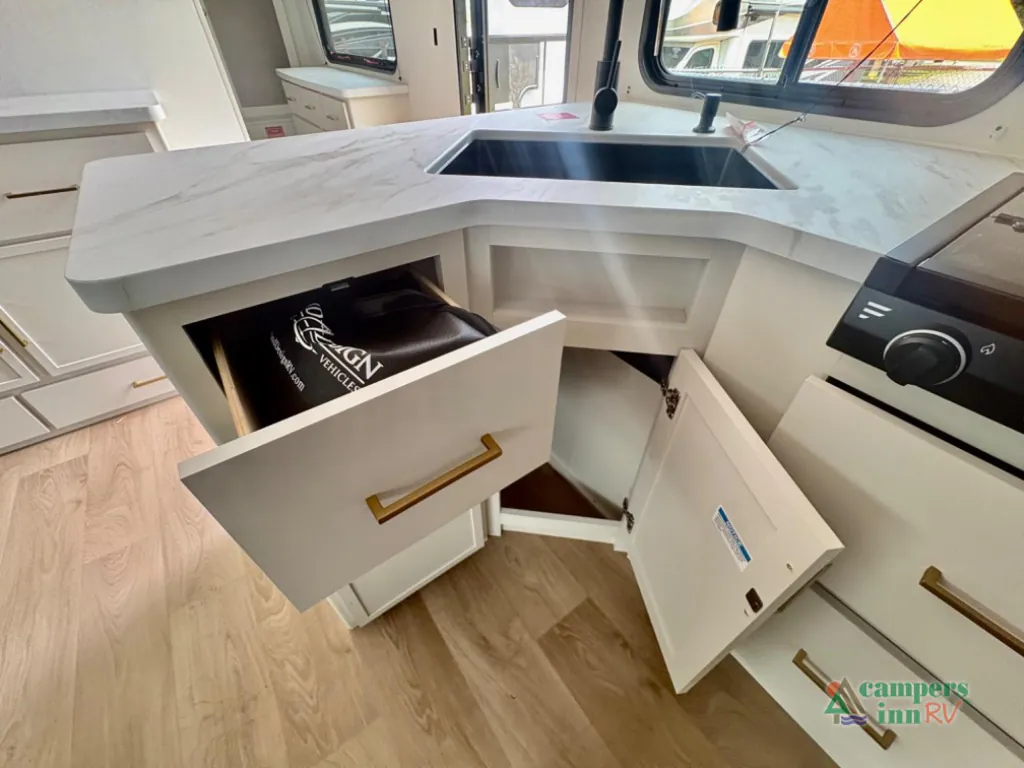 2027 Grand Design Transcend 335BHT, Photos photo 18