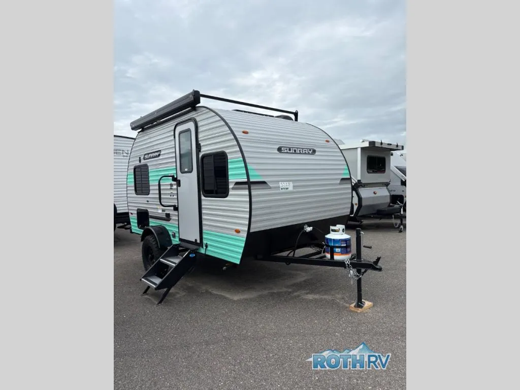 2027 Sunset Park RV SunRay 149 - Photo 4