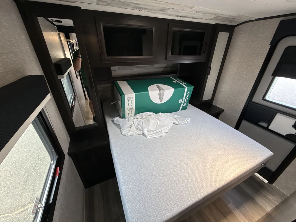 2022 Jayco Jay Feather 26RL, Photos photo 8
