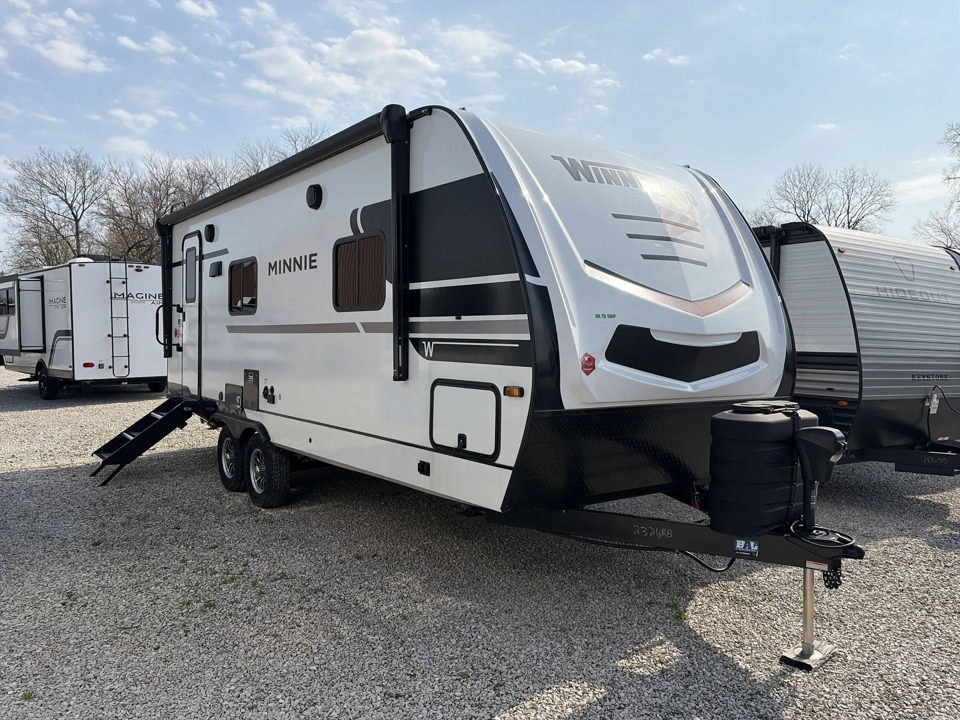 2025 Winnebago Minnie 2326RB - Photo 2