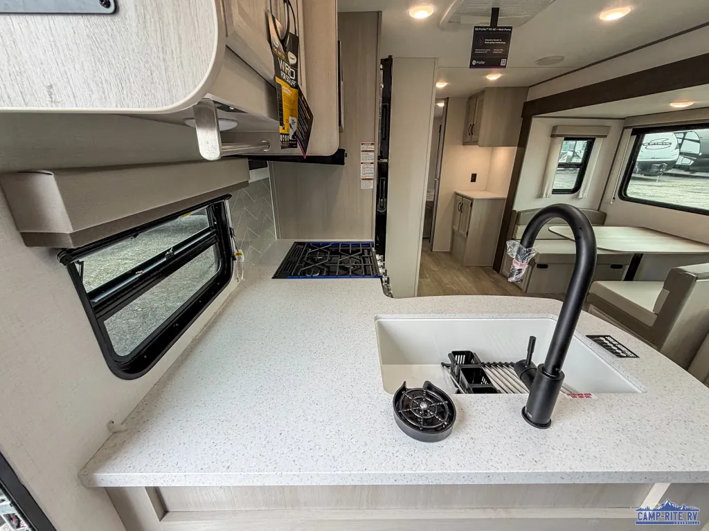 2027 Coachmen Catalina Legacy Edition 333DBDSCK, Photos photo 9