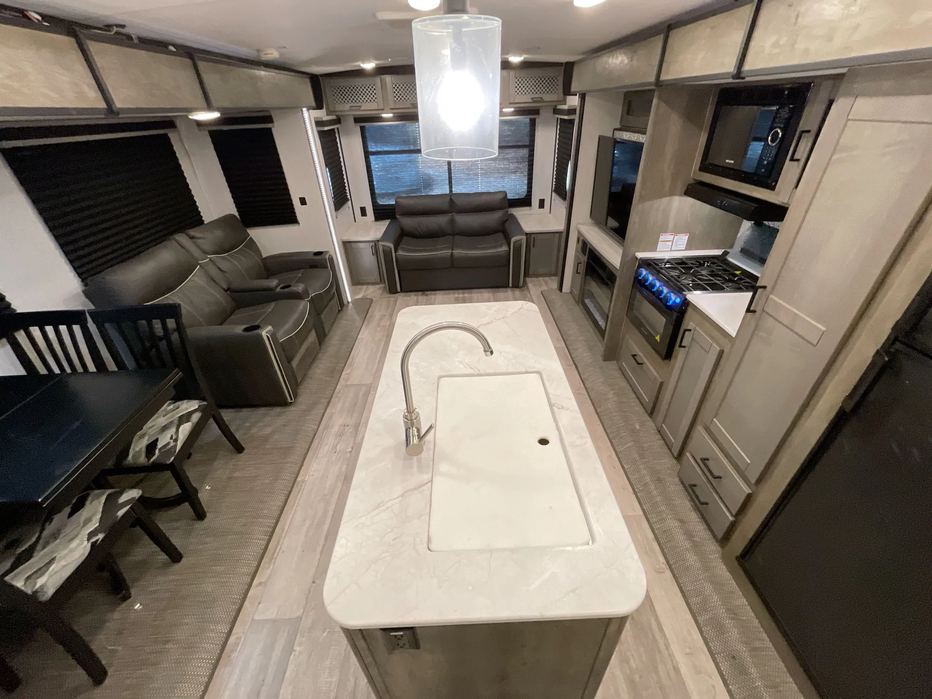 2021 Heartland North Trail 33RETS — living area main