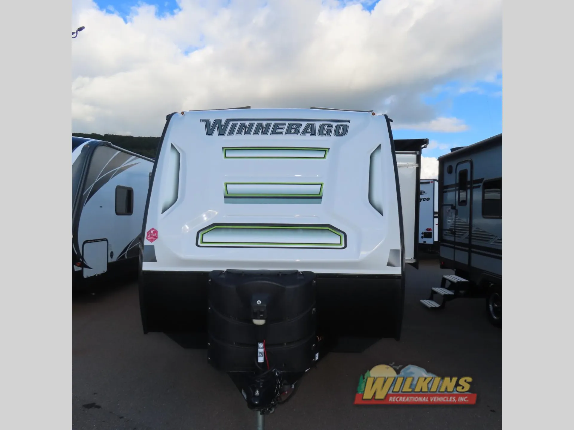 2022 Winnebago Micro Minnie FLX 2108TB dealer photo 2 from Wilkins RV