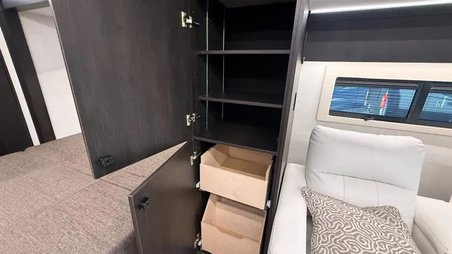 2027 Tiffin Wayfarer 25 PW, Photos photo 20