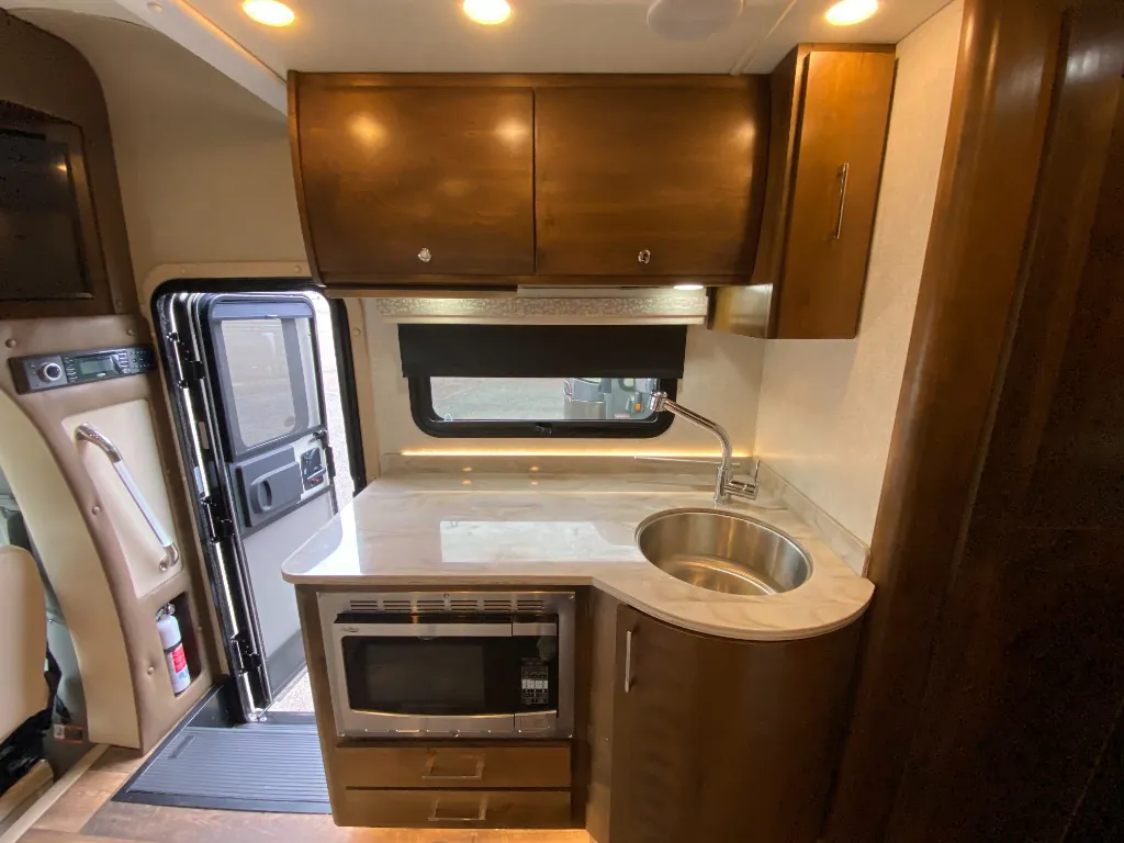 2019 Tiffin Wayfarer 24 TW, Photos photo 18