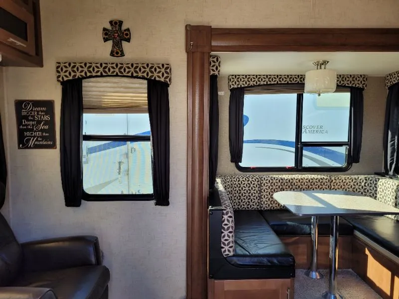 2015 Forest River Wildcat Maxx 242RLX - Photo 4