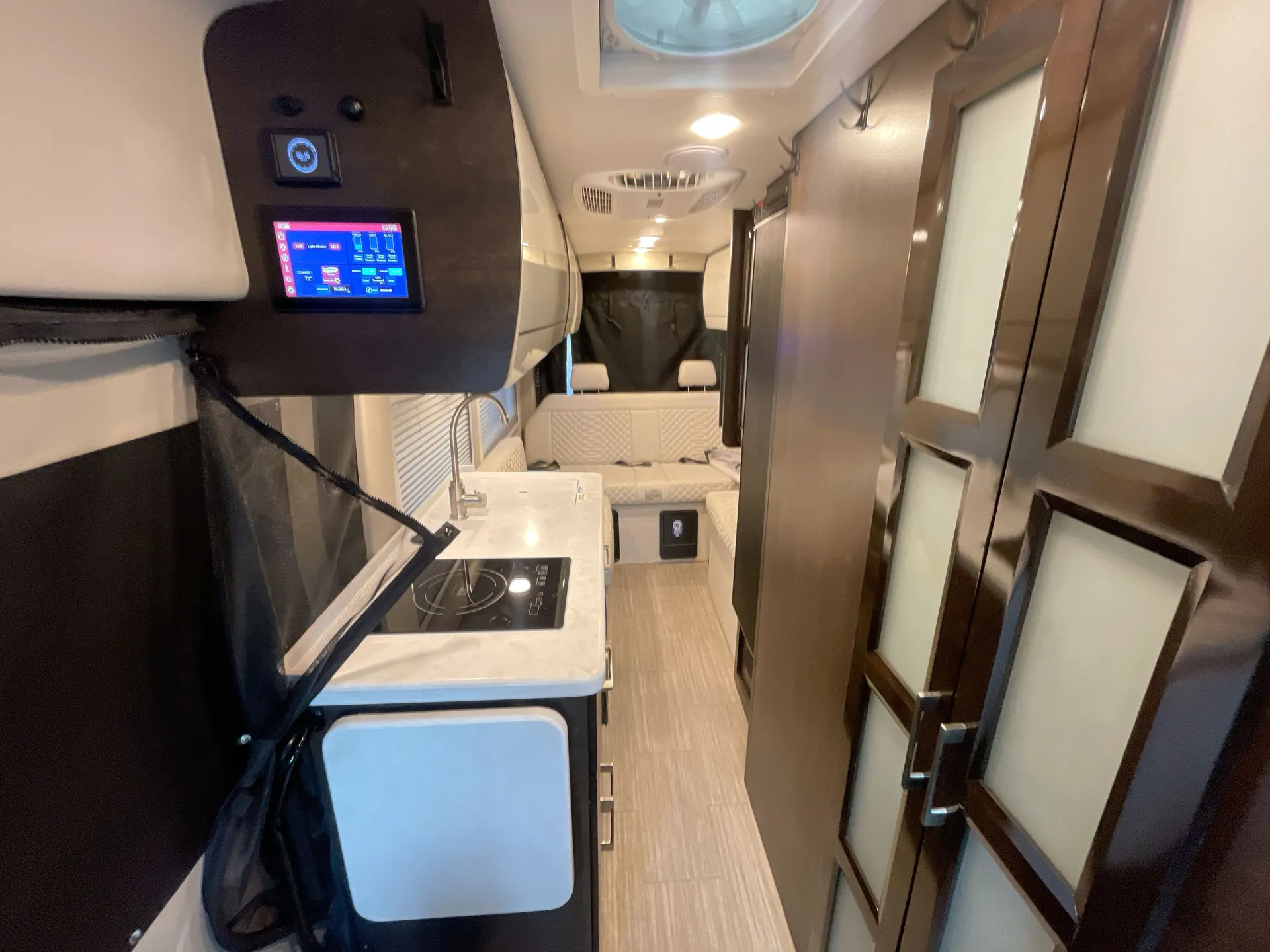 2023 Jayco Solstice 21B — living area main