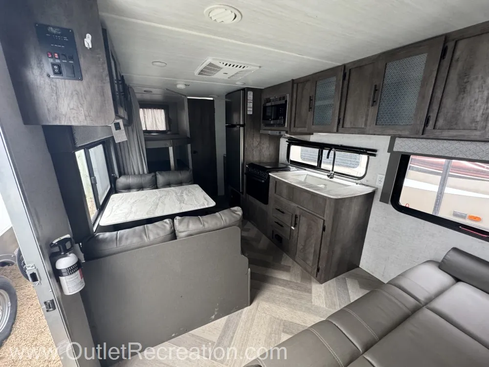2021 Forest River Wildwood X-Lite 261BHXL — Photo 5