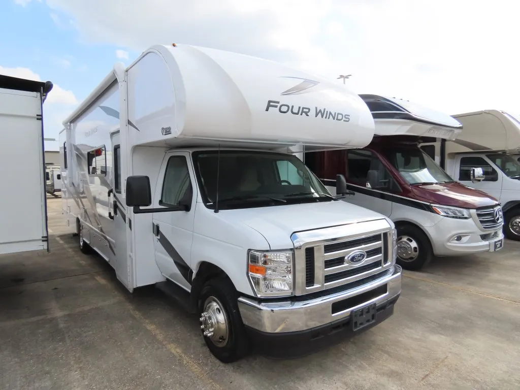 2025 Thor Motor Coach Four Winds 31MV - Photo 2