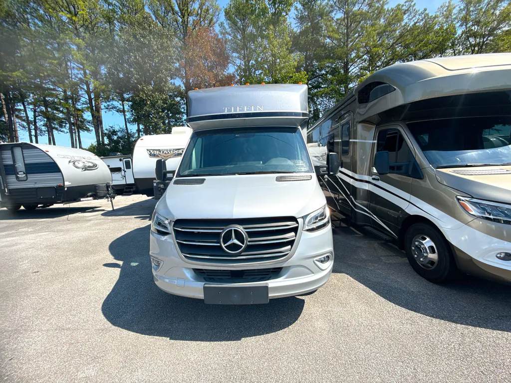2024 Tiffin Wayfarer 25 RLW, Photos photo 4