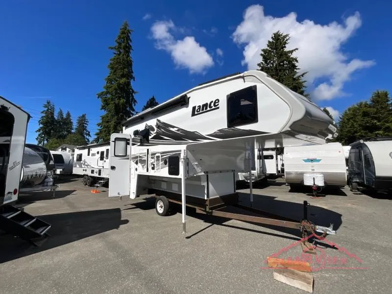 2026 Lance Lance Truck Campers New    1172 - Photo 3