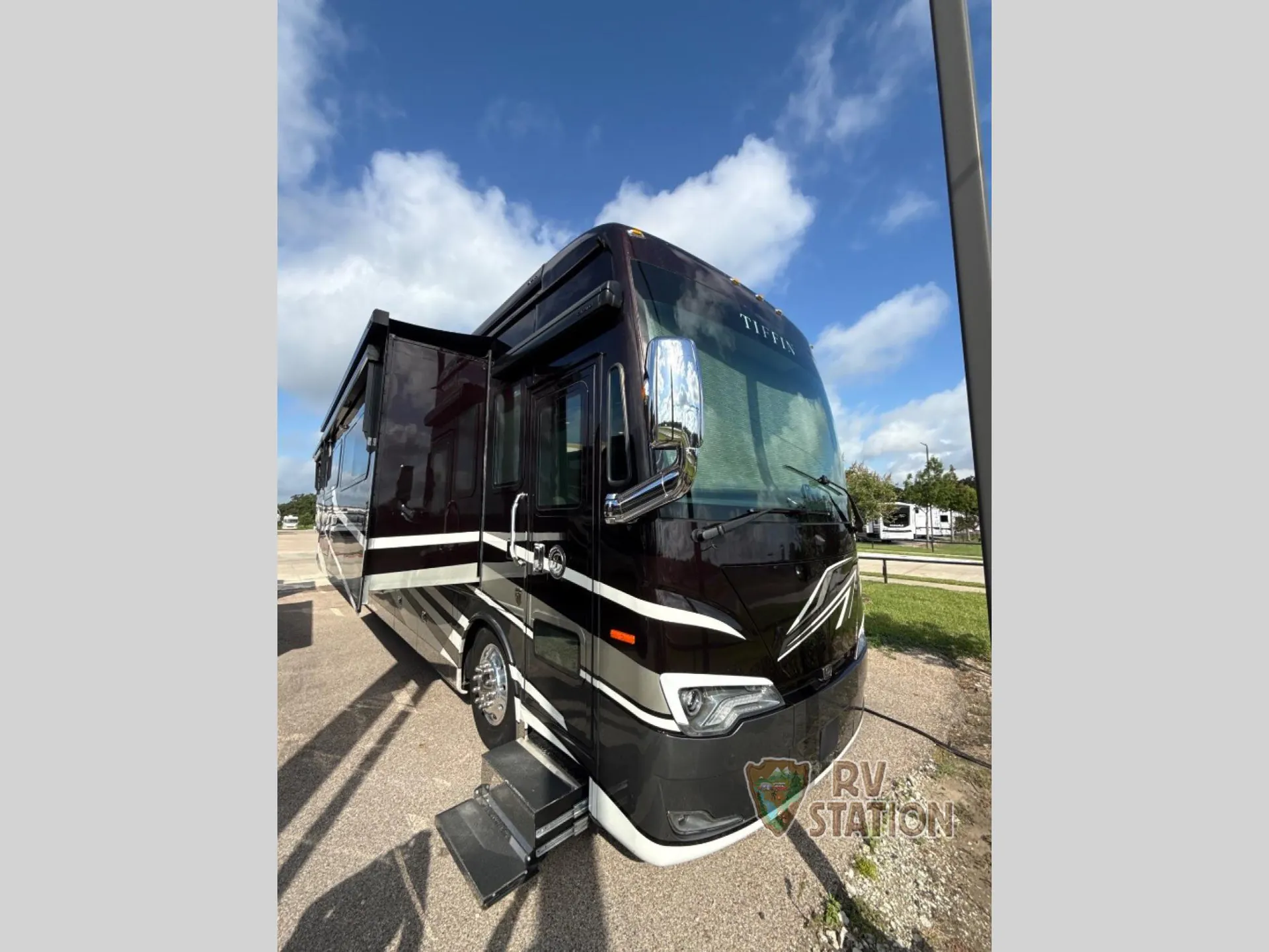 2023 Tiffin Allegro Bus 45 FP - Photo 2
