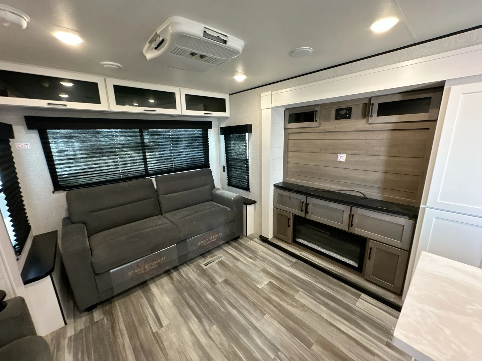 2025 Jayco Jay Flight 334RTS — living area main