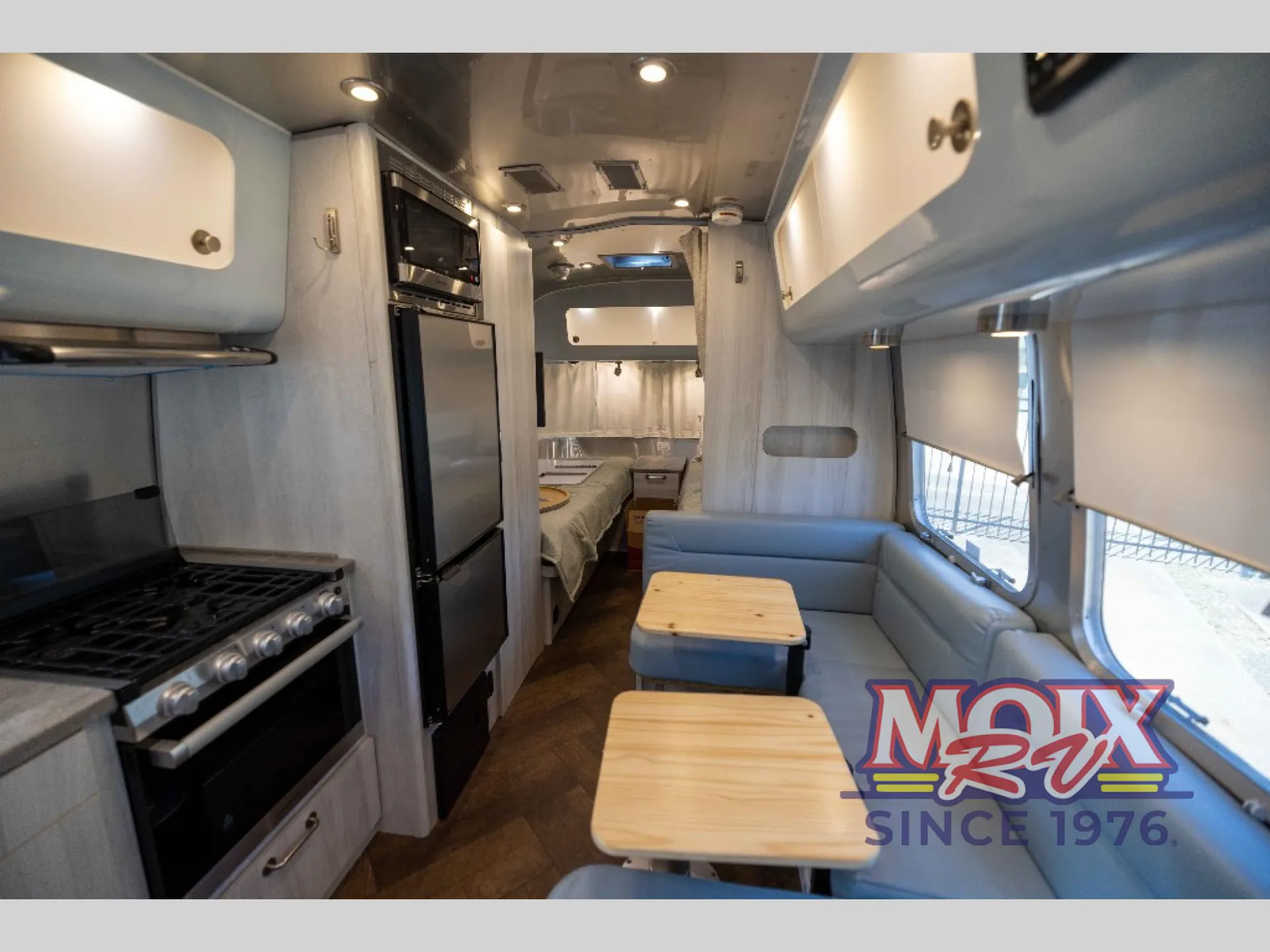 2023 Airstream International 25FB Twin - Photo 3
