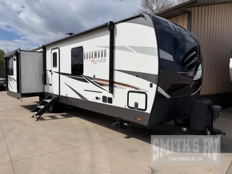 2021 Forest River Rockwood Signature Ultra Lite 8329SB - Photo 2