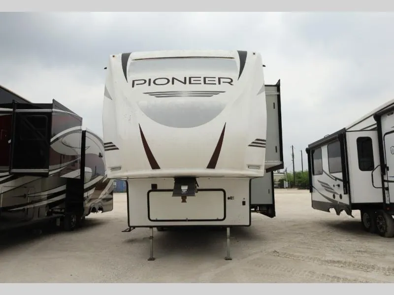 2020 Heartland Pioneer Used    327 - Photo 3
