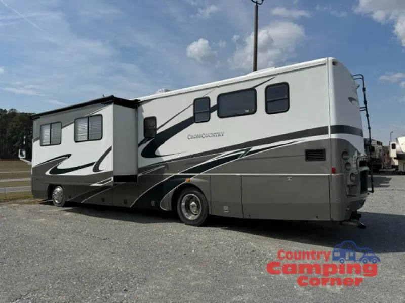 2006 Coachmen RV Cross Country 382DS - Photo 4