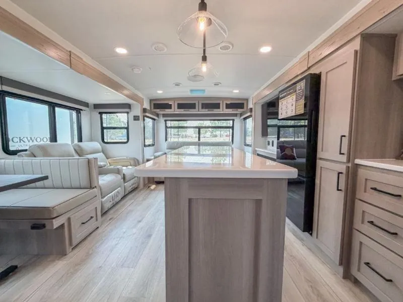 2026 Forest River Rockwood Ultra Lite 2906RL - Photo 4