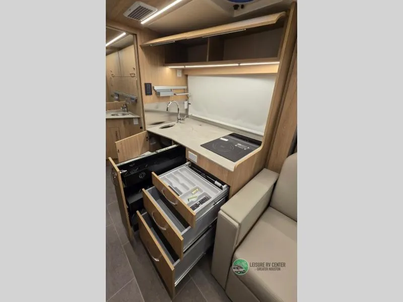 2026 Leisure Travel Vans Wonder 24MBL - Photo 2