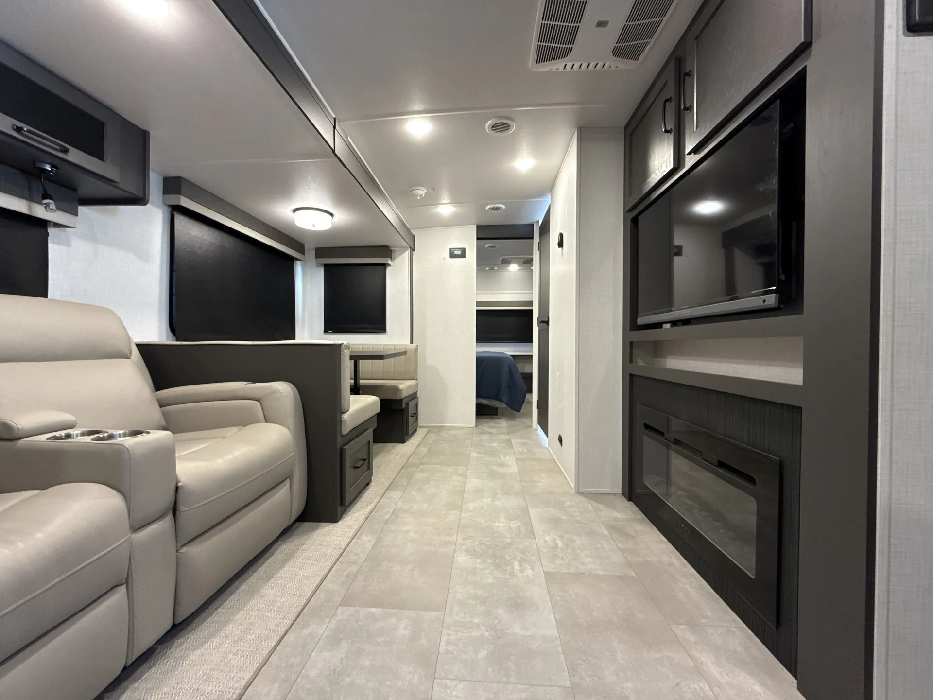 2025 Forest River Rockwood Ultra Lite 2614BS — living area main
