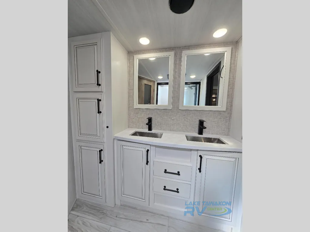 2024 Keystone Montana 3901RK, Photos photo 24