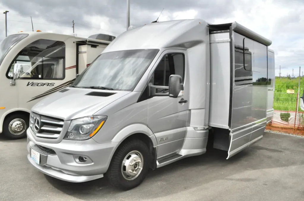 2019 Airstream Atlas 25MS - Photo 3
