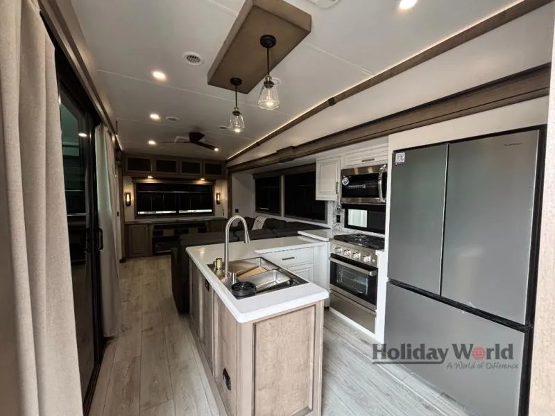 2026 Keystone Montana 3532SP - Photo 4