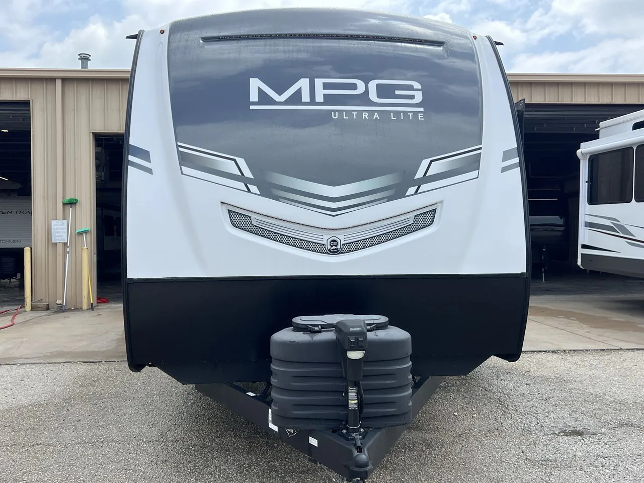2025 Cruiser RV MPG 2400PD - Photo 3