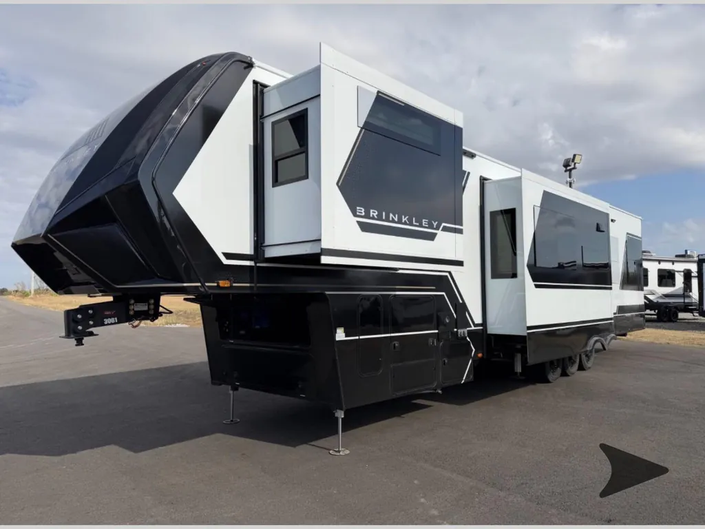 2026 Brinkley Model G 3970, Photos photo 5
