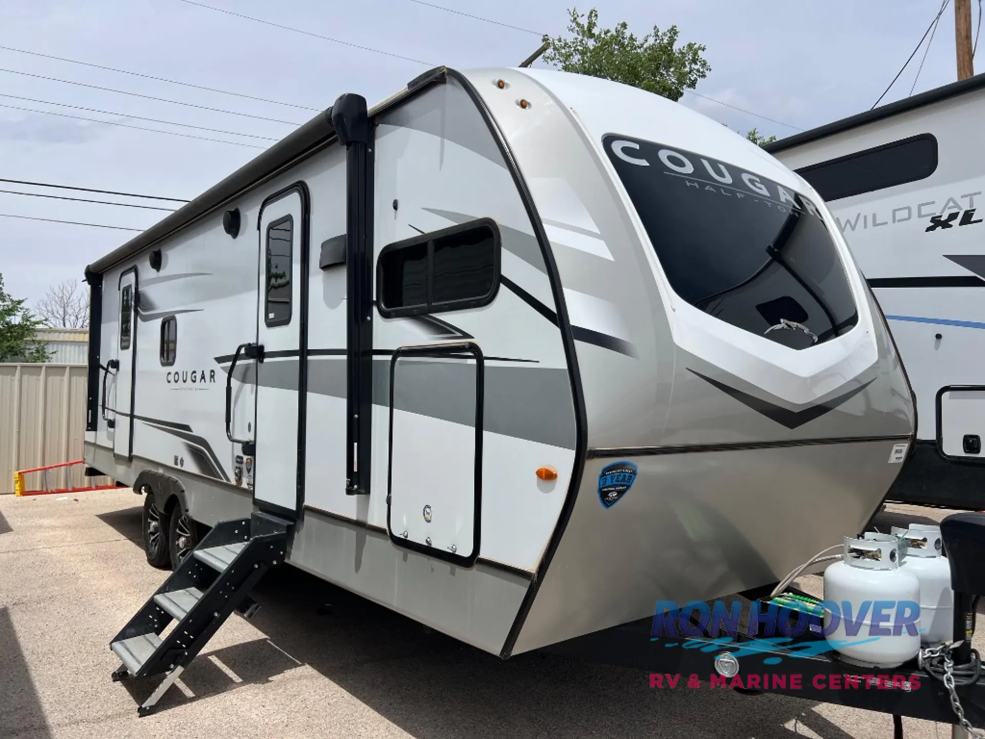 2025 Keystone RV Cougar Half-Ton 25FKD - Photo 2