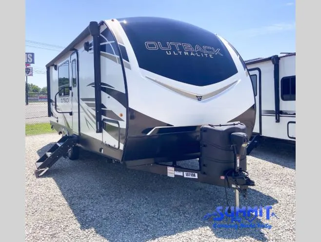 2022 Keystone Outback Ultra-Lite 221UMD - Photo 2