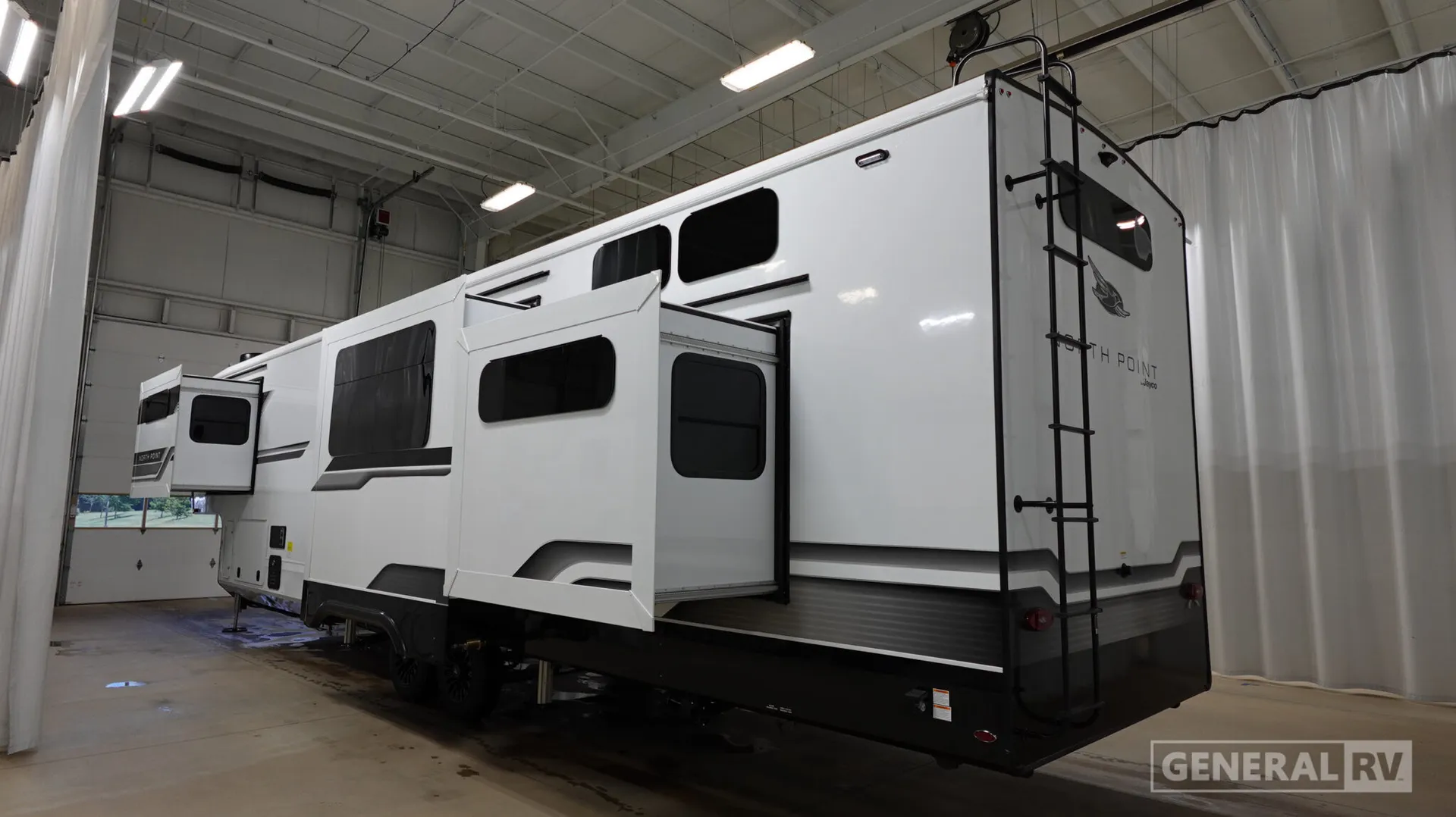 2027 Jayco North Point 395DSDB - Photo 4