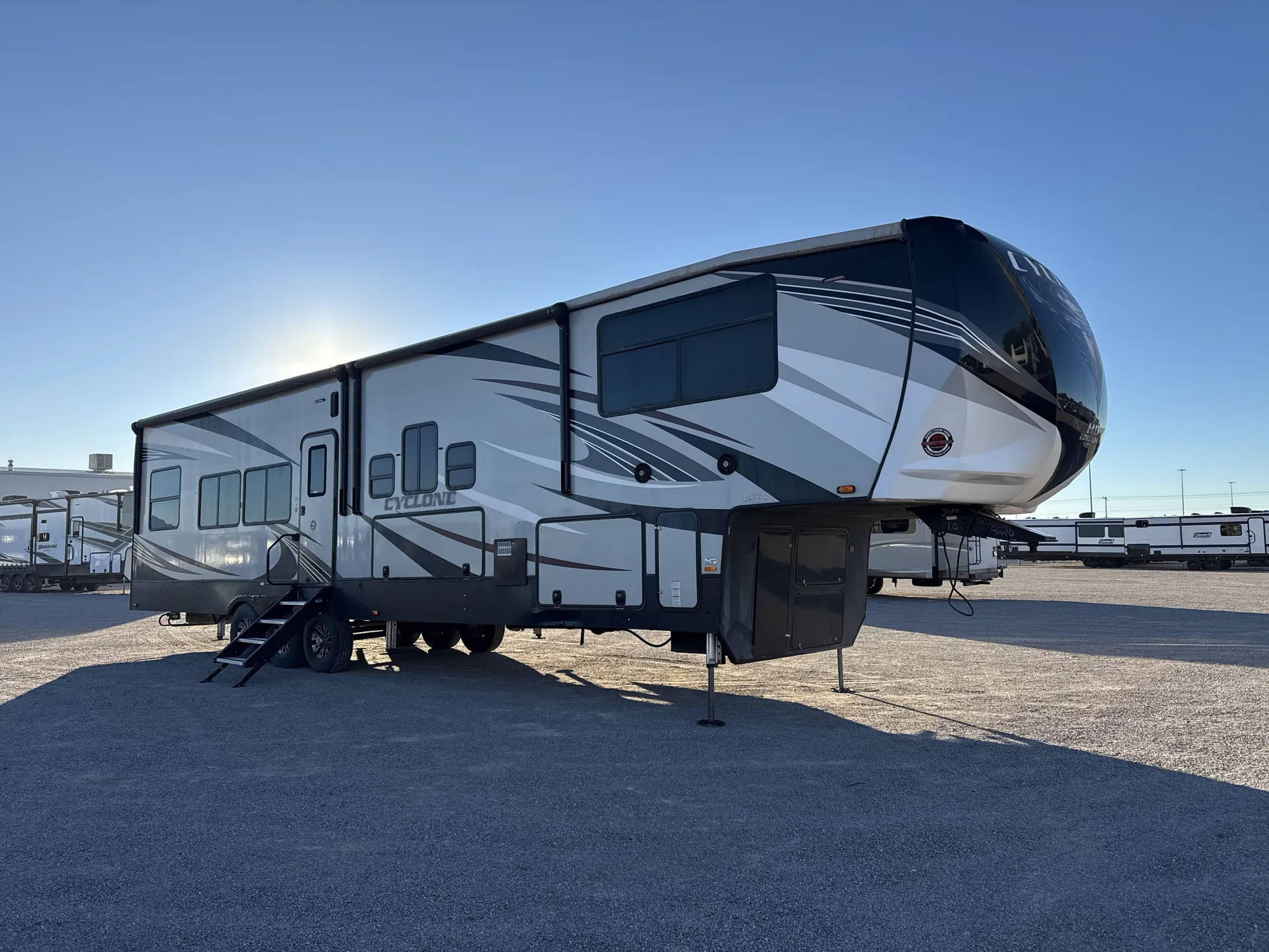 2020 Heartland Cyclone 4220 - Photo 2