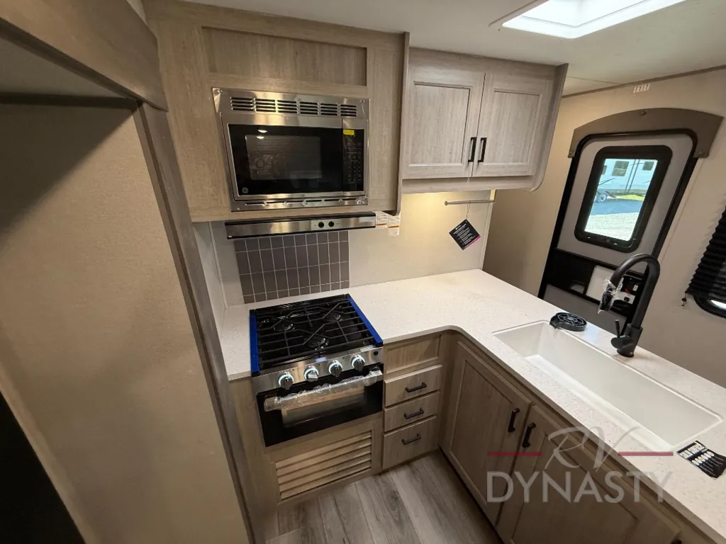 2026 Coachmen Catalina Legacy Edition 283RNR, Photos photo 32