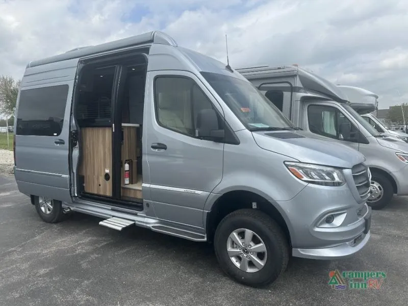 2025 Airstream Interstate 19-e TB - Photo 3