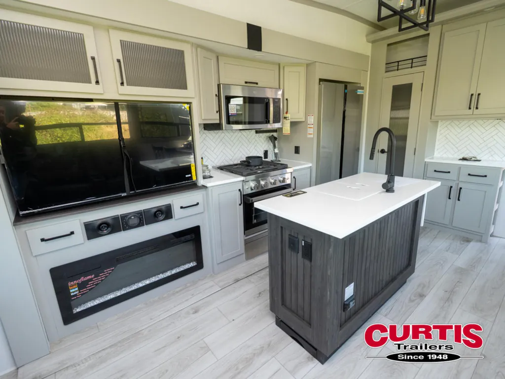2026 Keystone Montana High Country 385BR, Photos photo 16