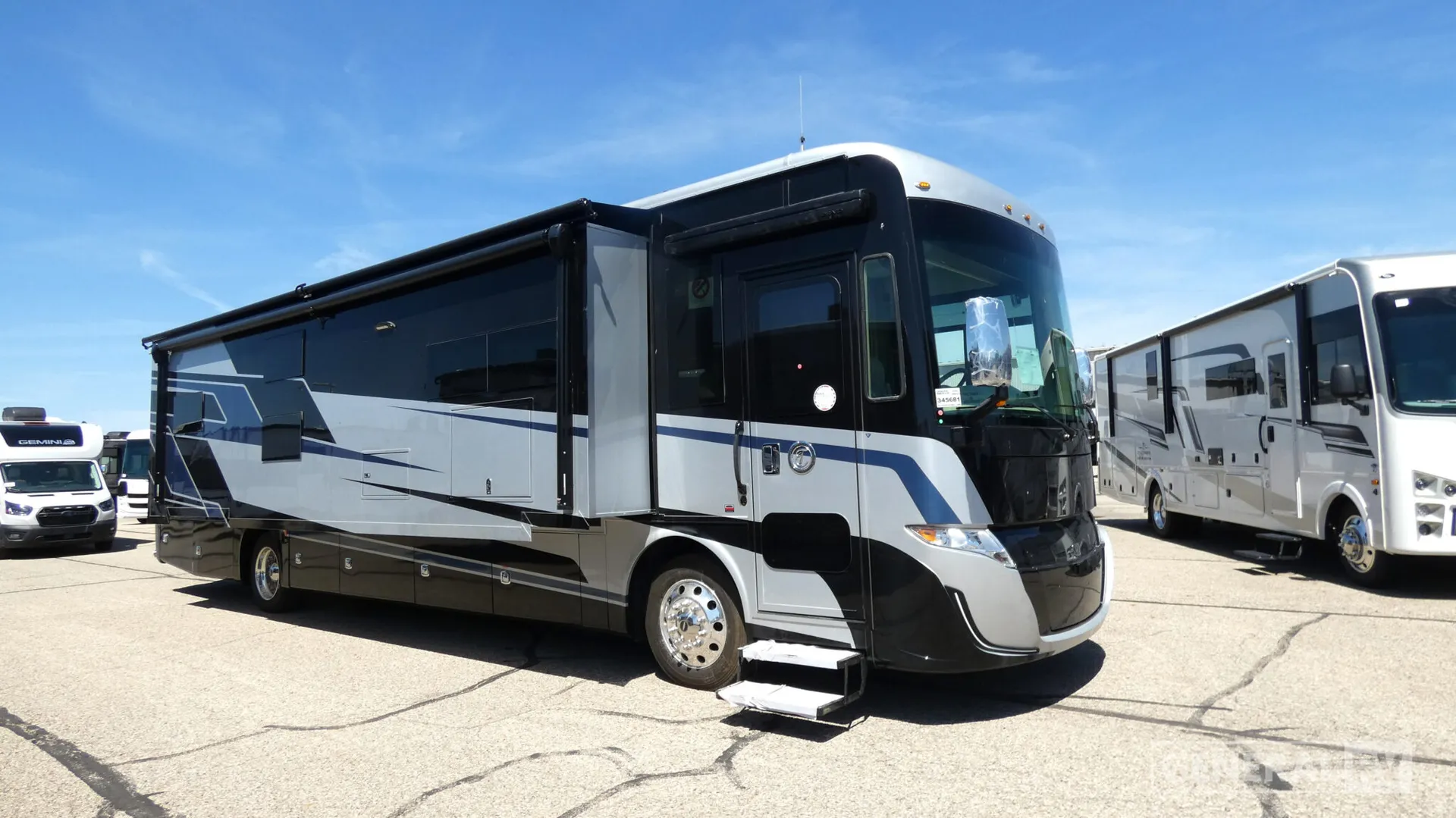 2026 Tiffin Byway 38 BL - Photo 2