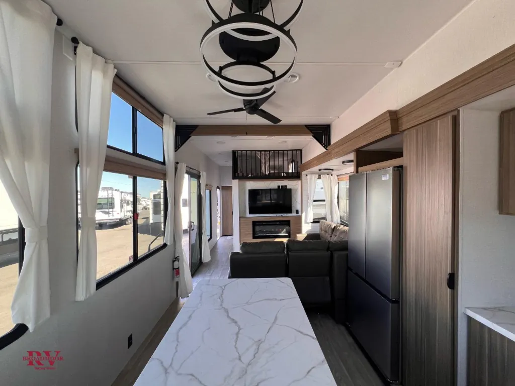 2027 Forest River Salem Villa 40FKP, Photos photo 13