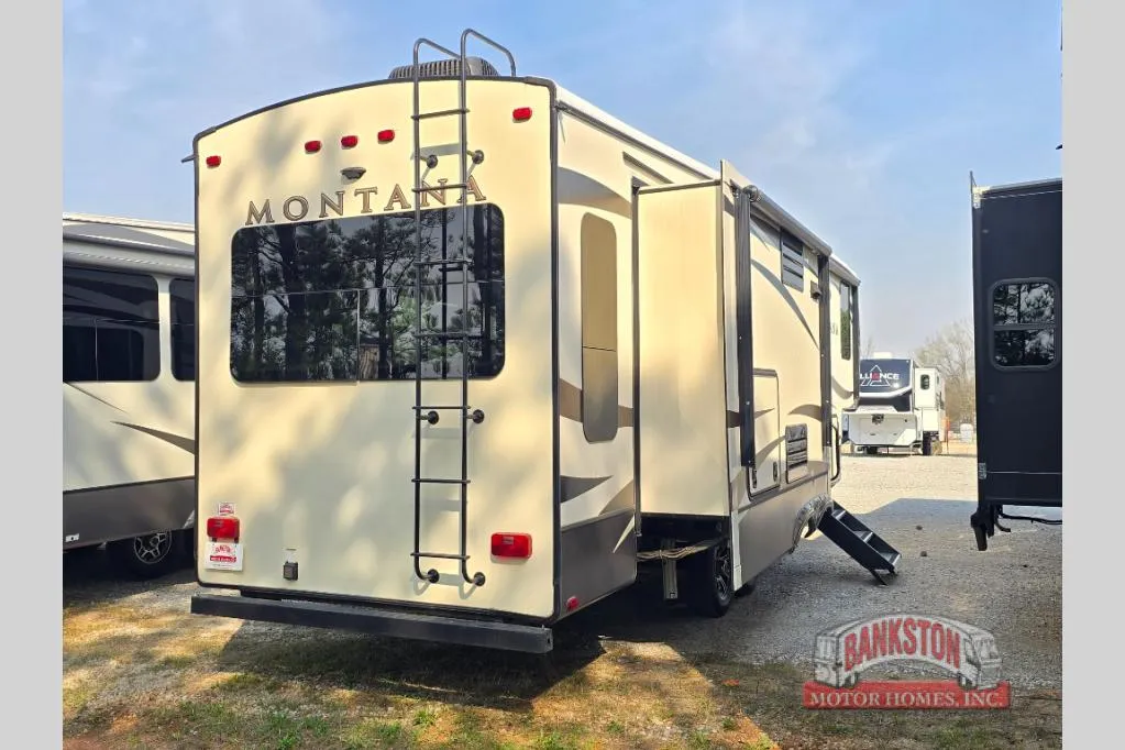 2017 Keystone Montana 3160 RL - Photo 4