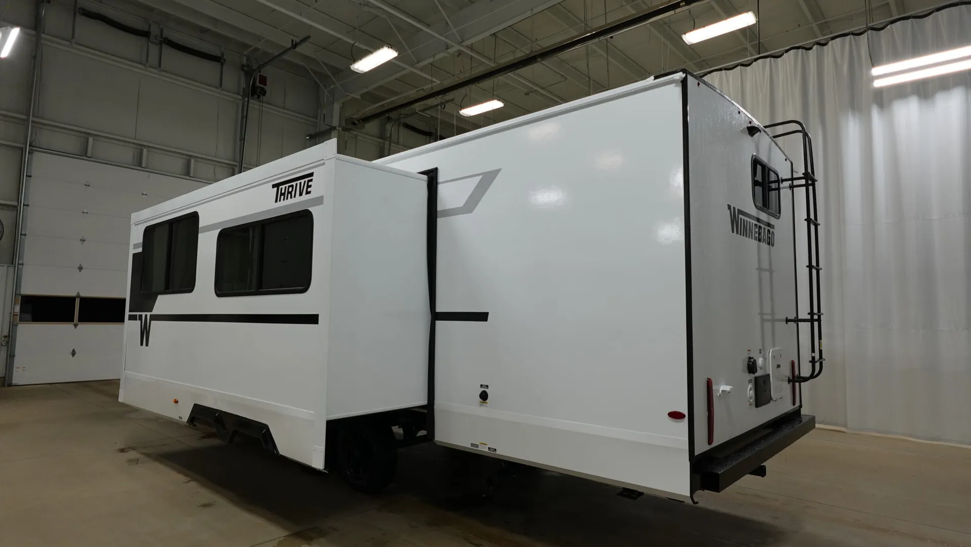 2026 Winnebago Thrive 28BHS - Photo 4