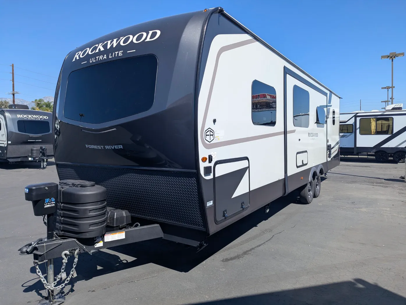 2027 Forest River Rockwood Ultra Lite 2706BH - Photo 4