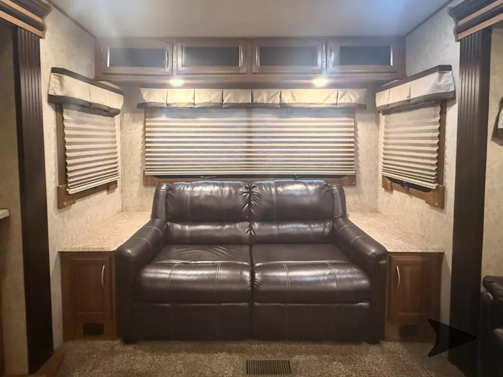 2017 Prime Time Crusader 295RST, Photos photo 10