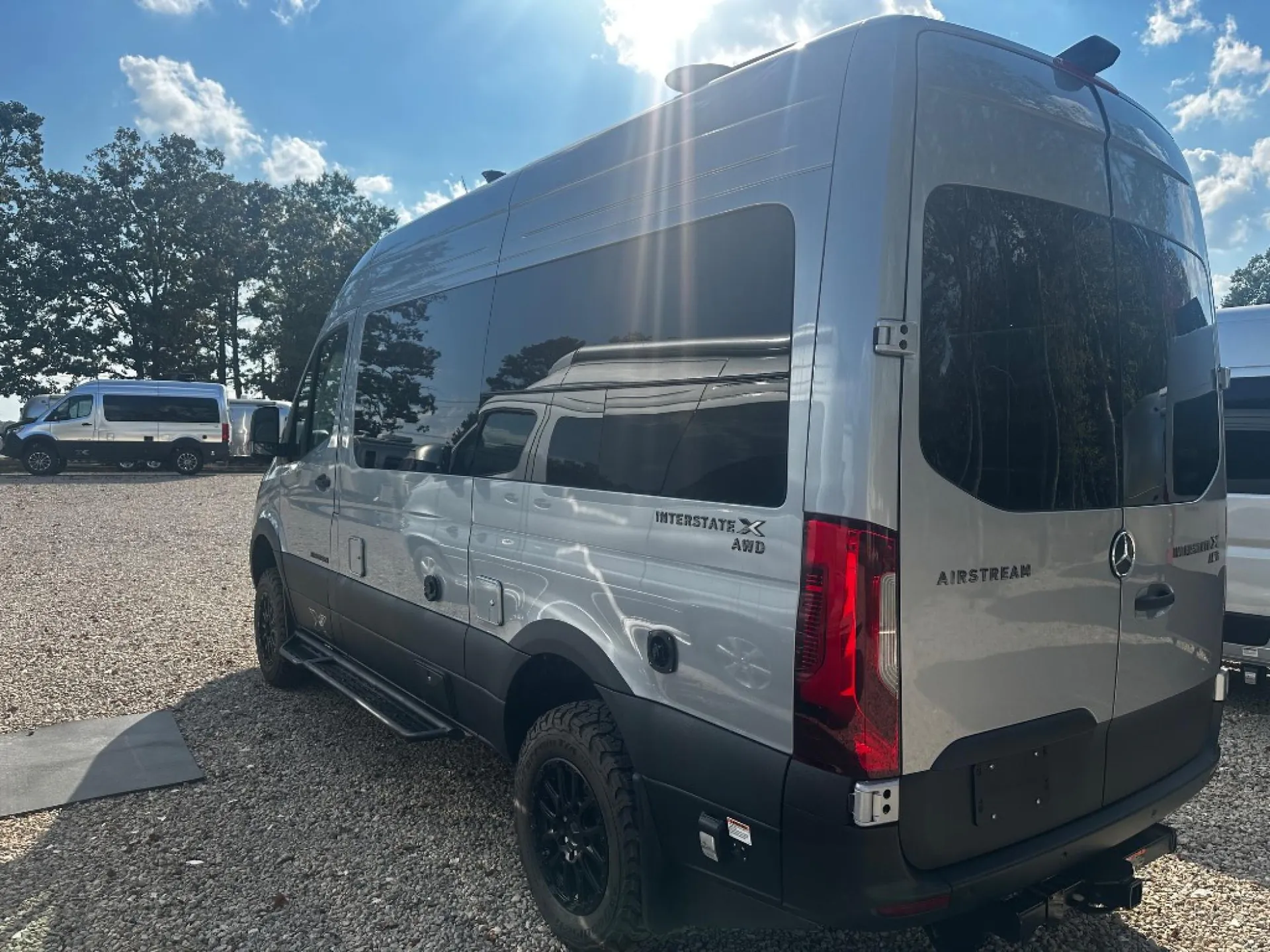 2026 Airstream Interstate 19X AWD - Photo 3